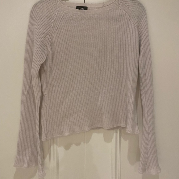 LINE Cashmere Sweater w. Flared Sleeves - Picture 1 of 4